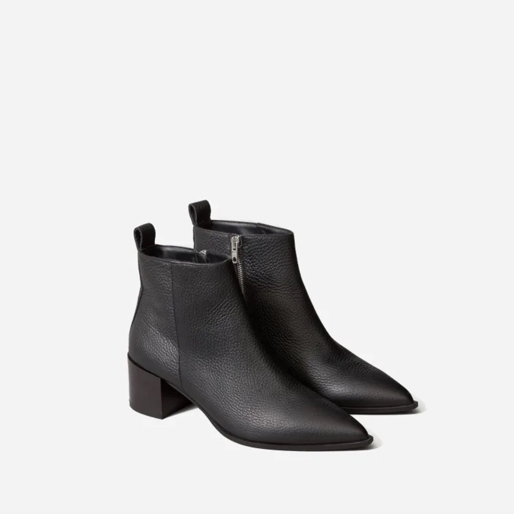 EUC everlane women’s black pebbled leather boss boots